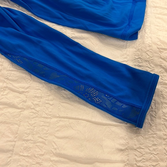 Lululemon mock neck long sleeve shirt - Picture 5 of 6